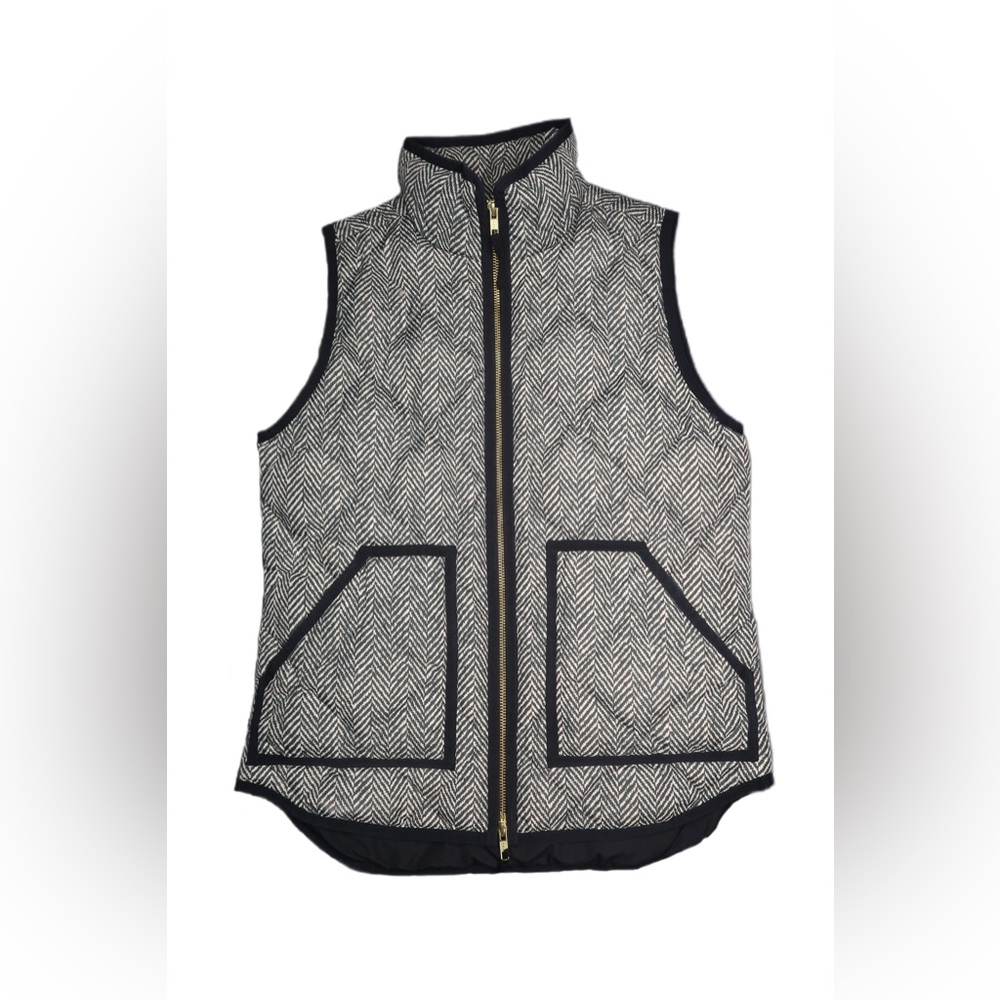 J. Crew zip up puffer quilted chevron vest black and beige size XS